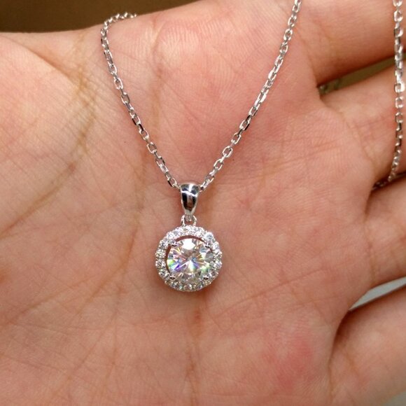 🔥 Exquisite Shiny Hollow Round CZ Dainty Pendant Necklace for Women, EVGG1105 - Picture 7 of 8